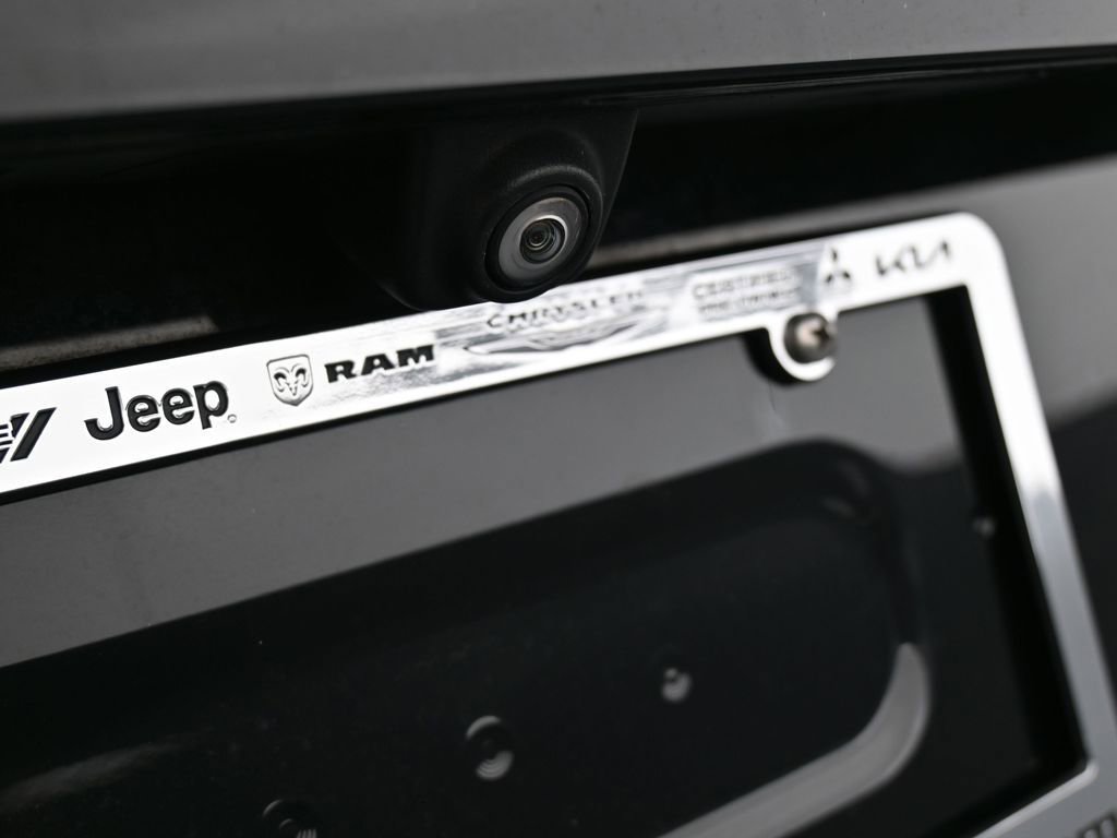 Used 2022 Chevrolet Tahoe LT w/ Luxury Package image 46