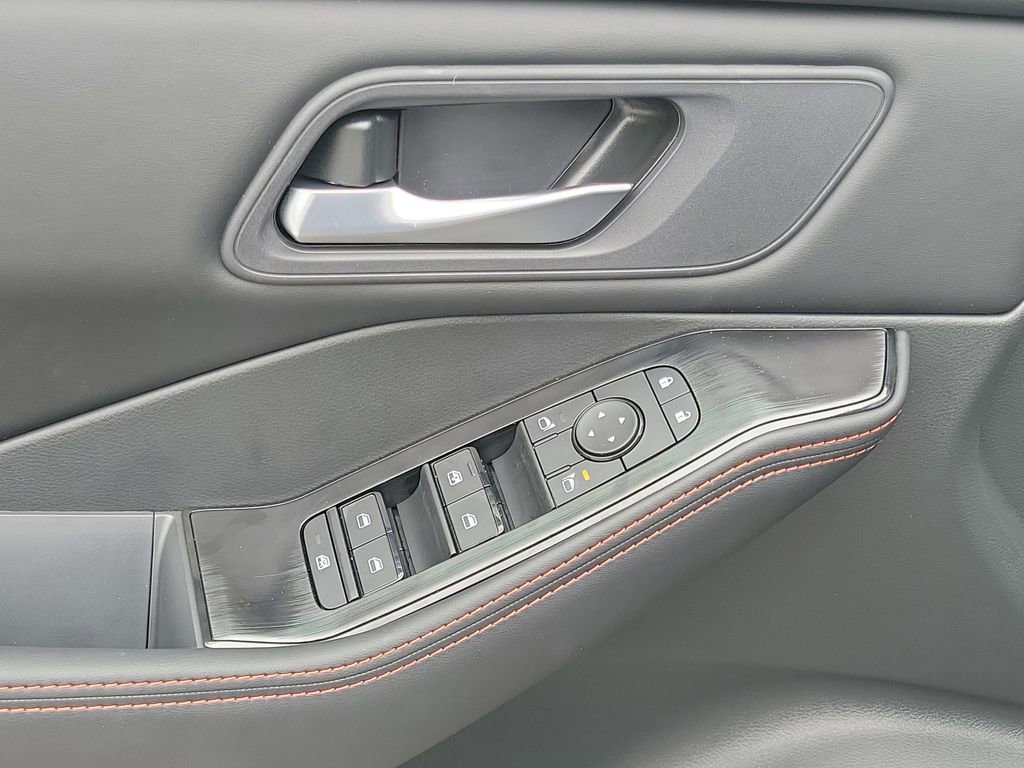 New 2026 Nissan Rogue SV image 22