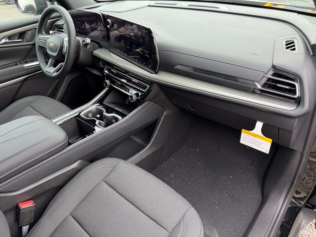 New 2027 Chevrolet Traverse LT w/ Driver Confidence Package FWD image 24