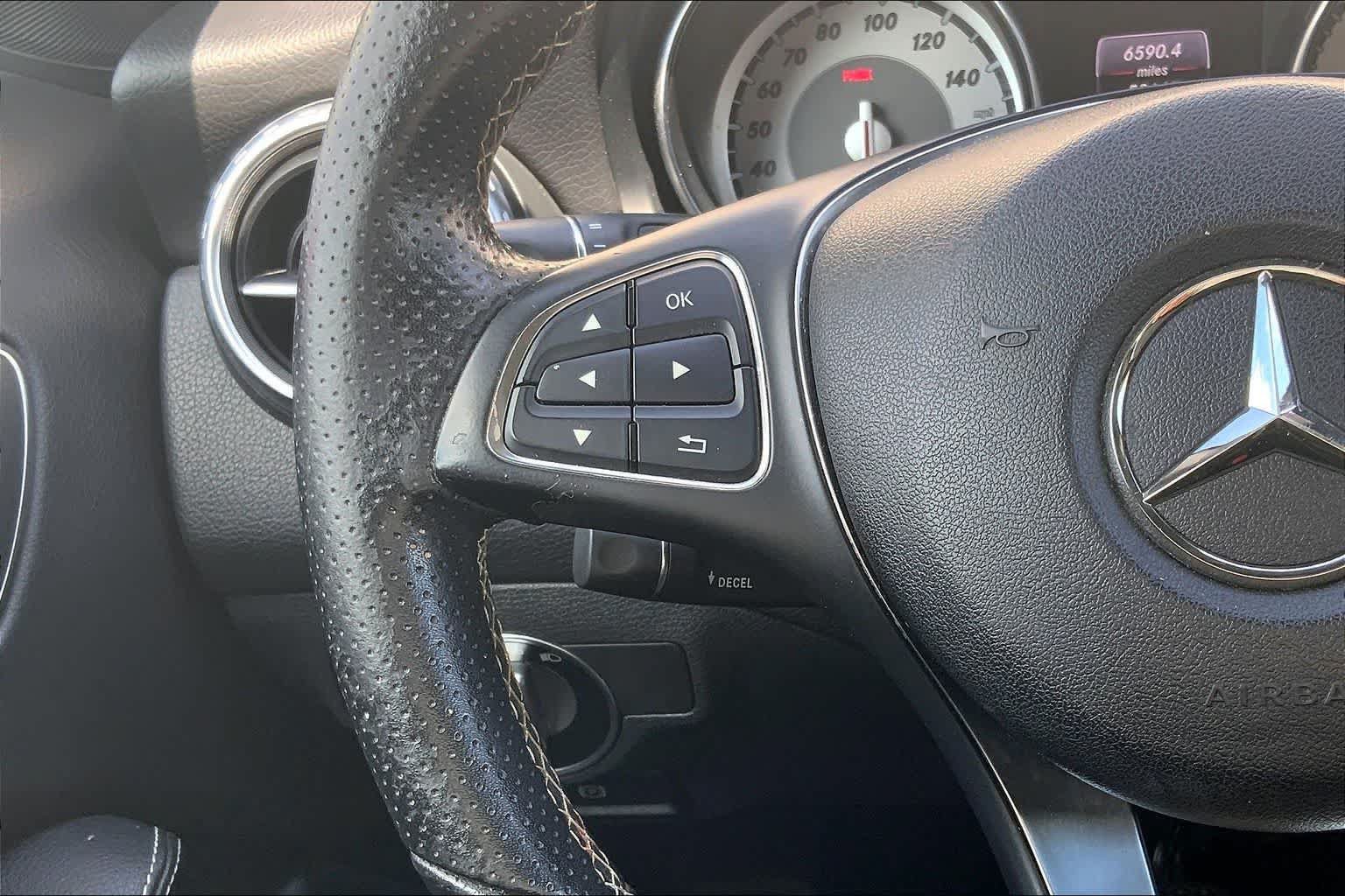 Used 2017 Mercedes-Benz GLA 250 image 24
