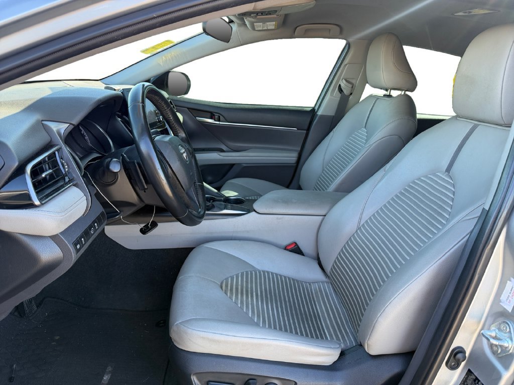Used 2024 Toyota Camry SE FWD image 9