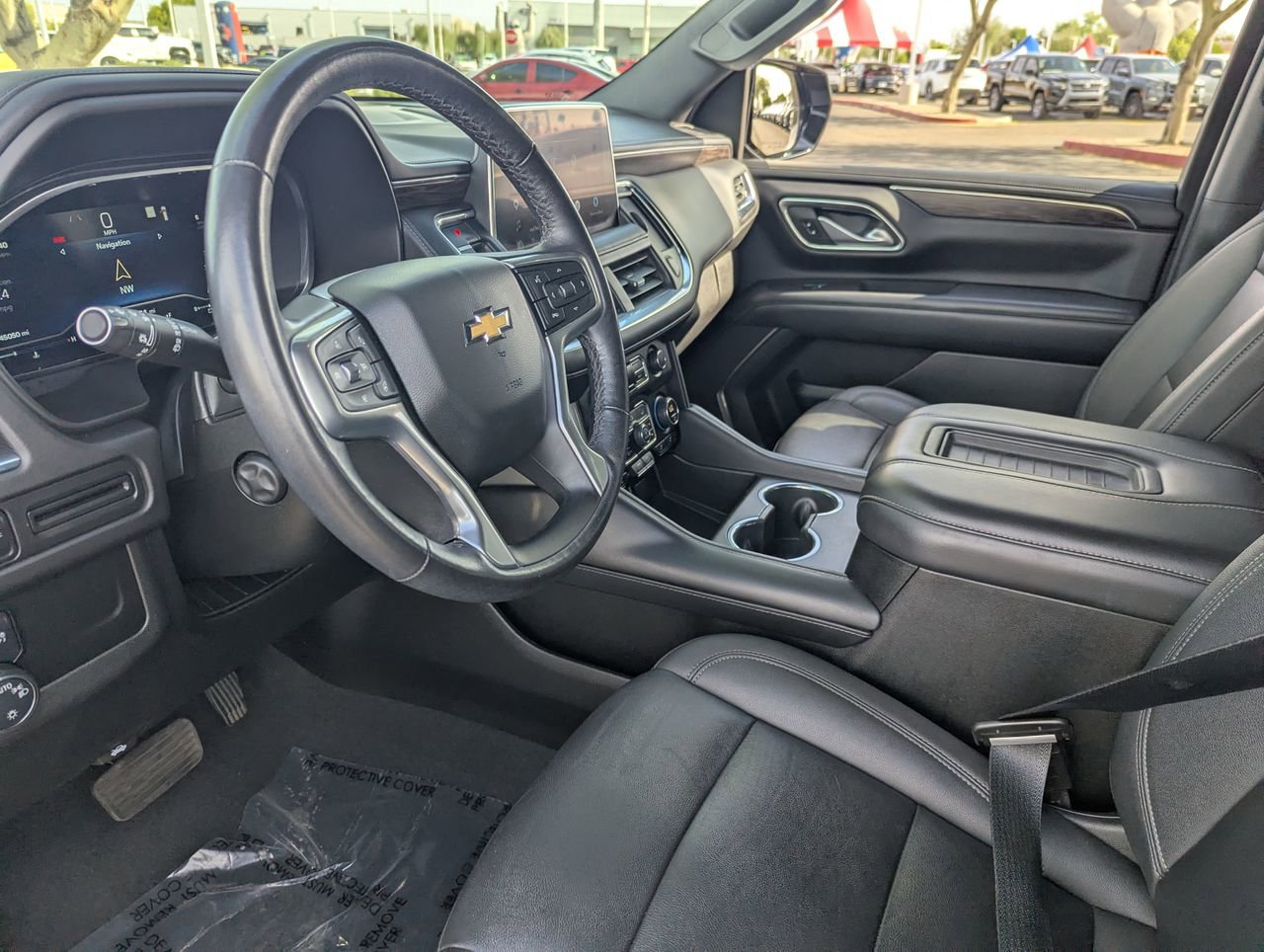 Used 2022 Chevrolet Tahoe LT w/ Luxury Package AWD/4WD image 18