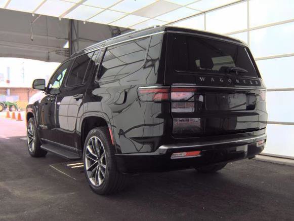 Used 2025 Jeep Wagoneer Series II w/ Premium Group I AWD/4WD image 3