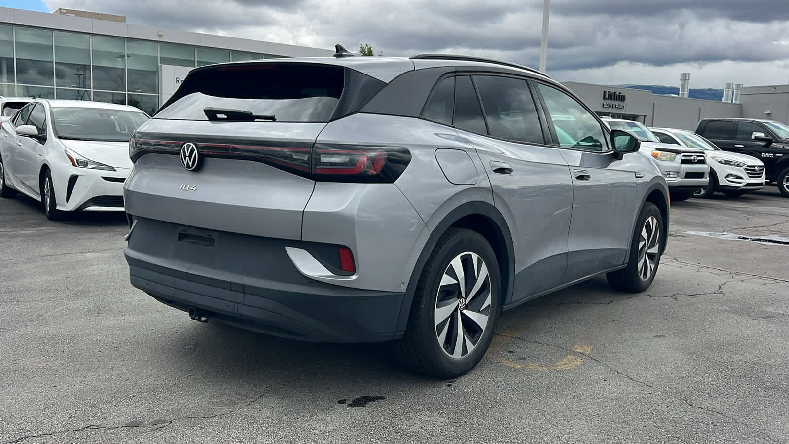 Used 2023 Volkswagen ID.4 Pro AWD/4WD image 5