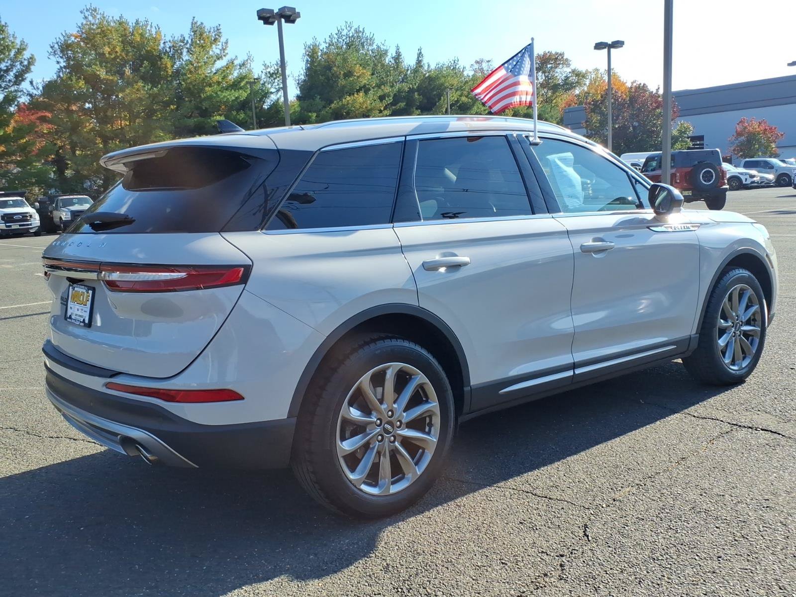 Used 2022 Lincoln Corsair AWD w/ Premium Package image 6