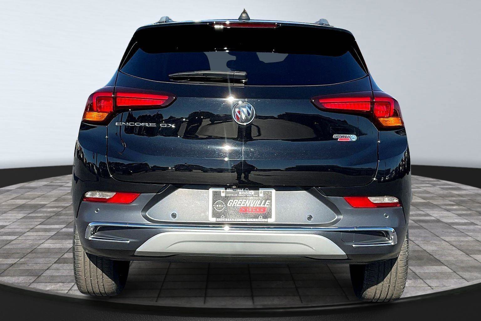 Used 2022 Buick Encore GX Essence w/ Advanced Technology Package image 4