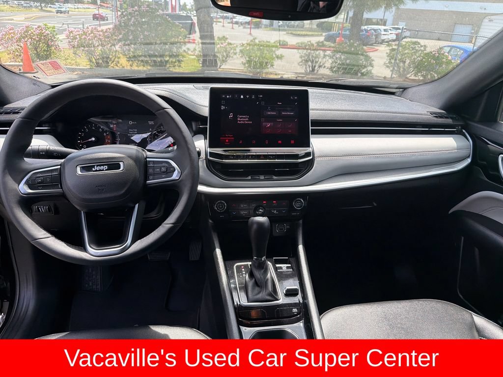 Used 2025 Jeep Compass Limited AWD/4WD image 12