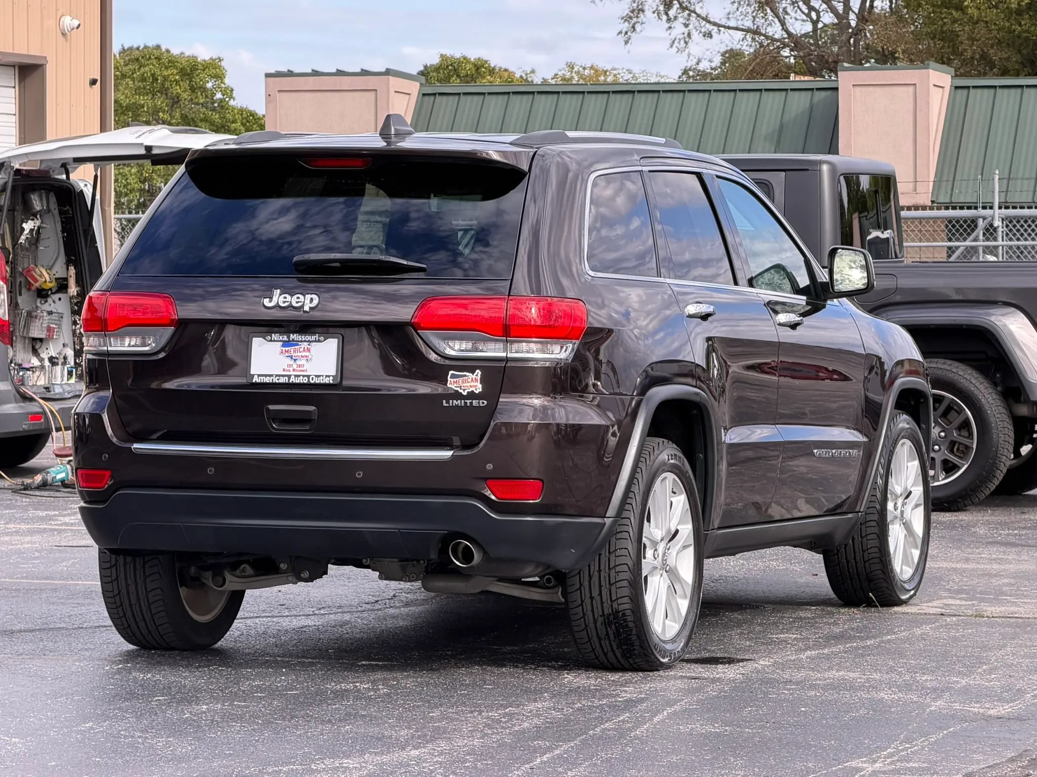 Used 2017 Jeep Grand Cherokee Limited RWD image 47