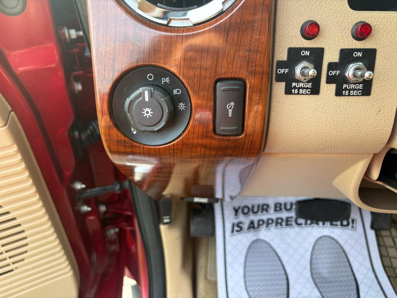 Used 2015 Ford F450 King Ranch w/ King Ranch Chrome Package image 15