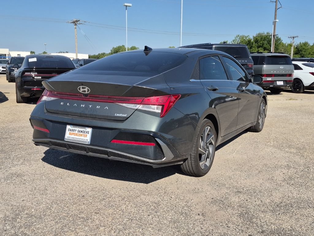 Used 2025 Hyundai Elantra Limited w/ Cargo Package FWD image 3