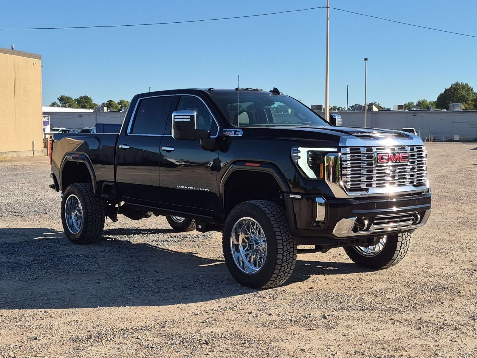 New 2026 GMC Sierra 2500 Denali w/ Denali Reserve Package AWD/4WD image 8