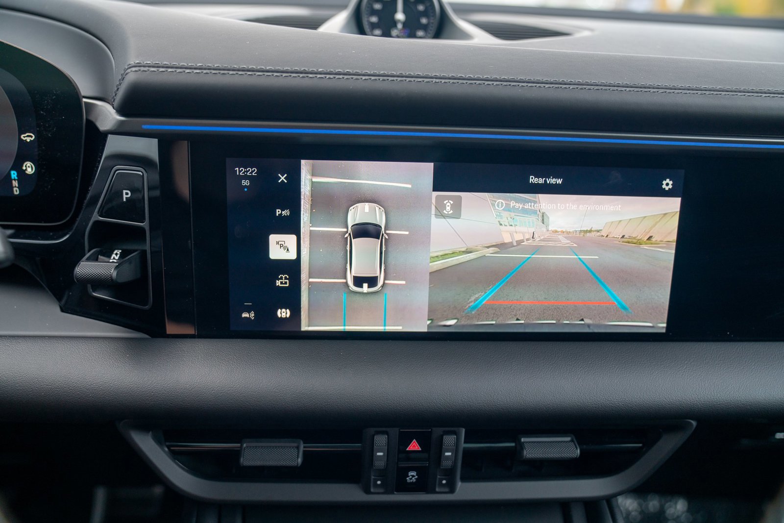 New 2025 Porsche Macan 4S Electric image 19