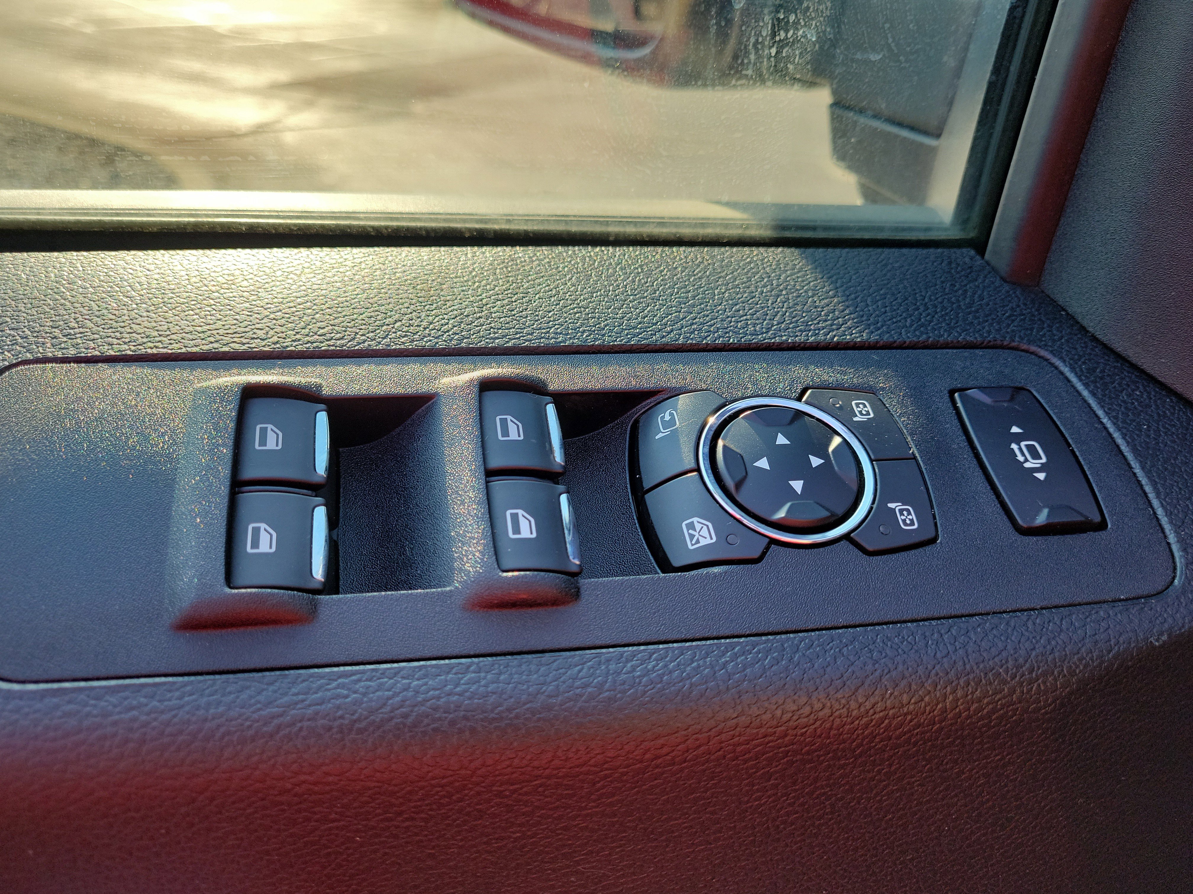 Used 2018 Ford F350 Lariat w/ Lariat Ultimate Package image 25