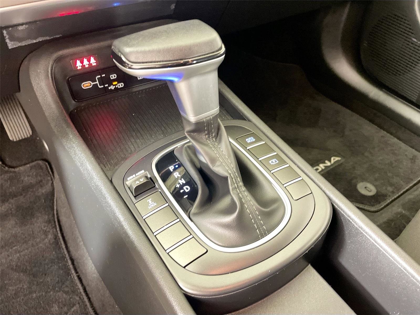 Used 2024 Hyundai Kona SEL AWD/4WD image 15