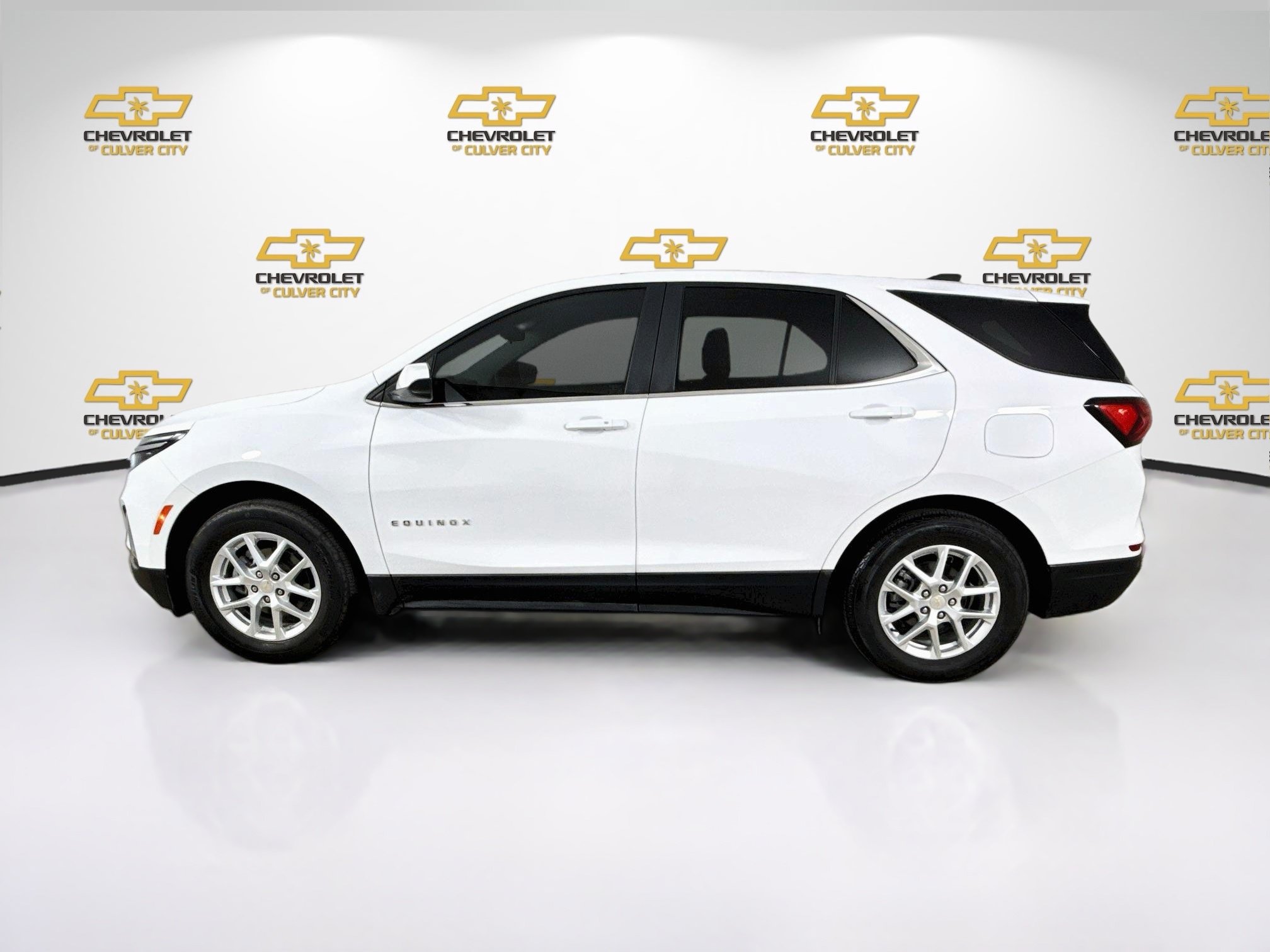 Used 2023 Chevrolet Equinox LT FWD image 5