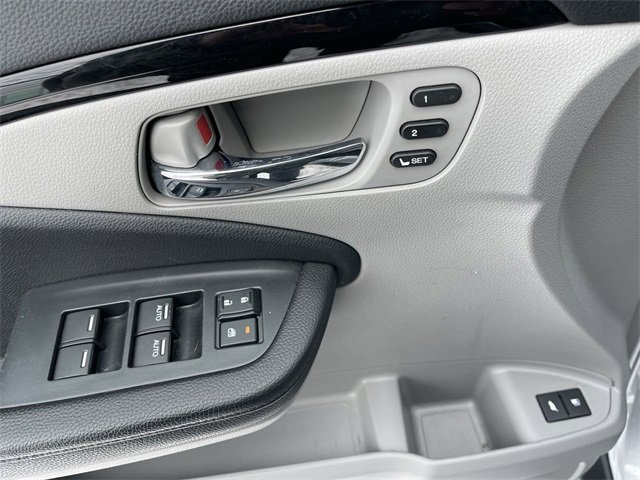 Used 2022 Honda Pilot Touring image 13