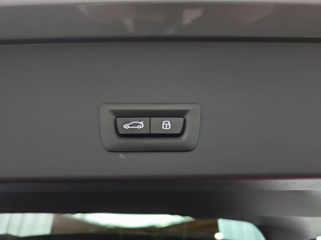 Used 2025 BMW X3 xDrive30i image 16