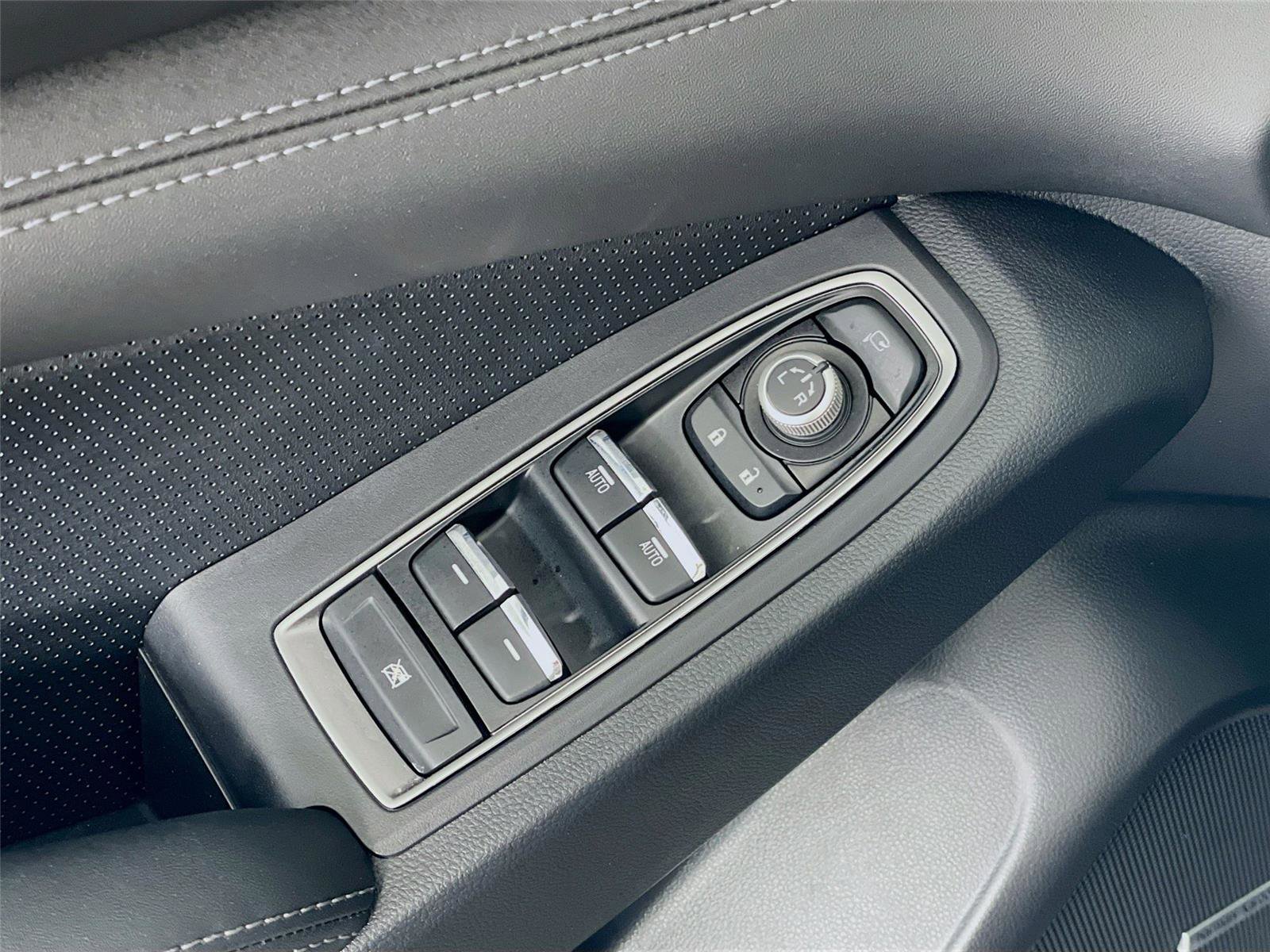 Certified 2025 Subaru Ascent Limited image 21