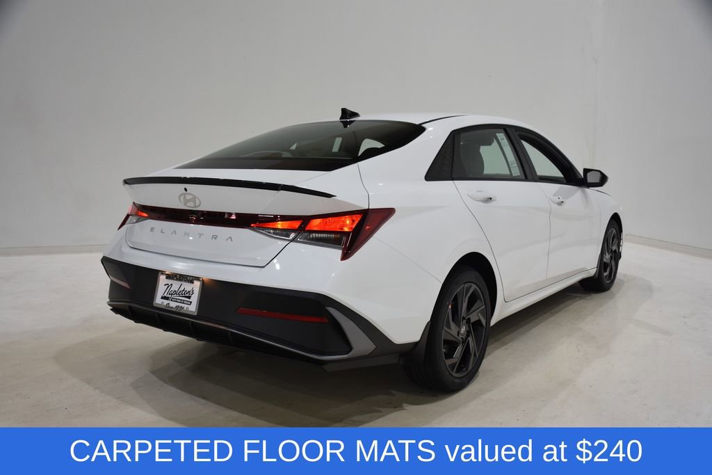 New 2026 Hyundai Elantra Sport image 4