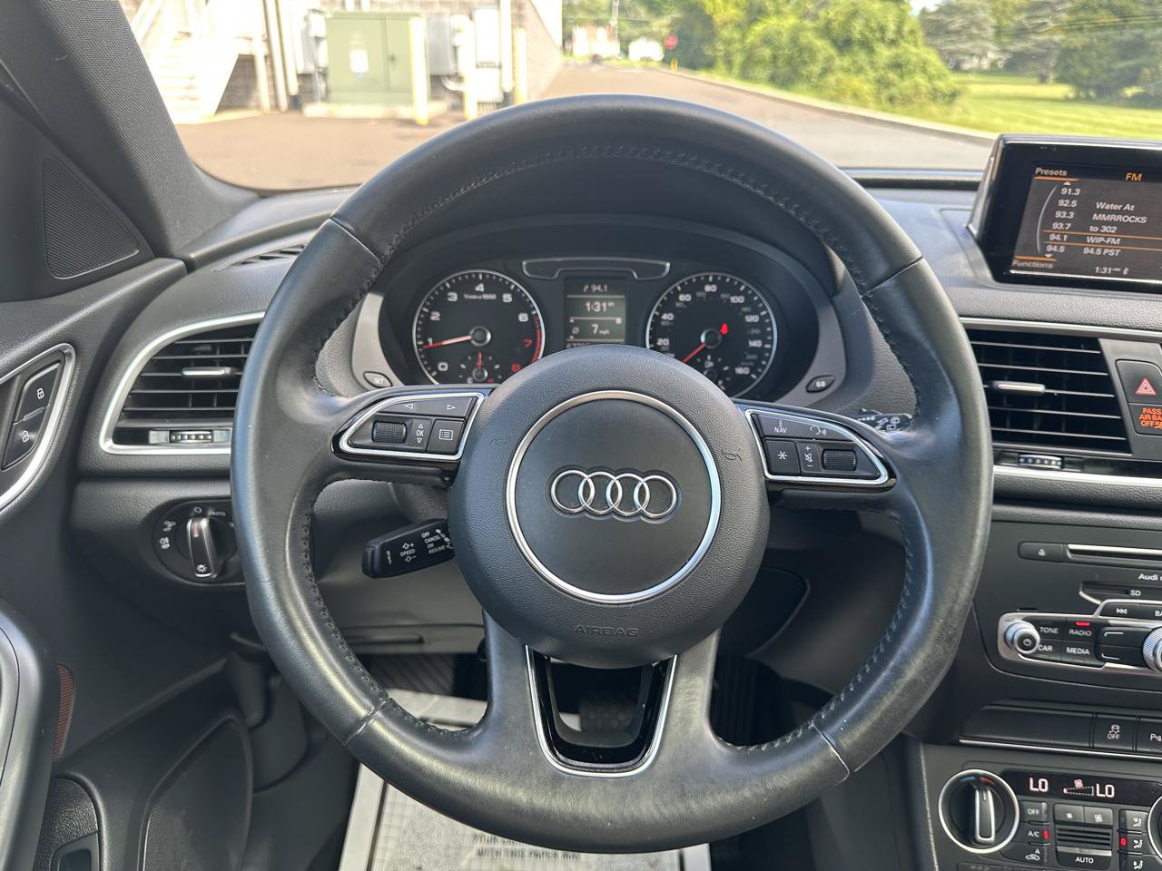 Used 2018 Audi Q3 2.0T Premium w/ Convenience Package AWD/4WD image 25