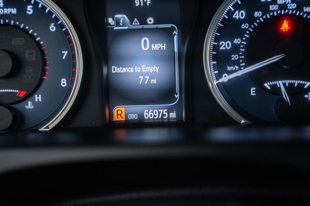 Used 2017 Toyota Camry LE FWD image 36