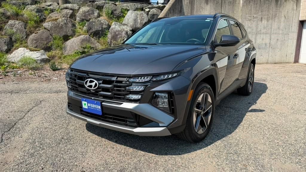 Certified 2025 Hyundai Tucson SEL AWD/4WD image 2