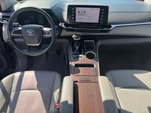 Used 2021 Toyota Sienna XLE FWD image 17