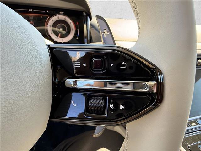 New 2026 Aston Martin DB12 Convertible image 25