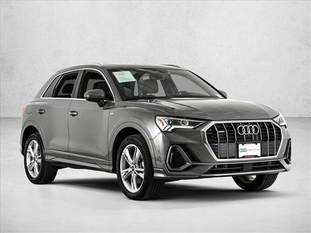 Used 2023 Audi Q3 2.0T Premium Plus w/ Premium Plus Package image 3