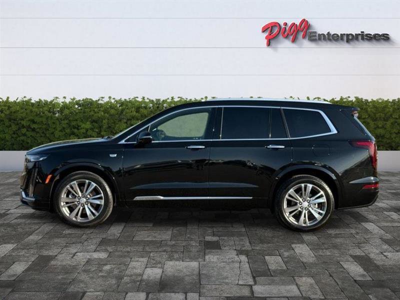 Used 2023 Cadillac XT6 Premium Luxury image 3