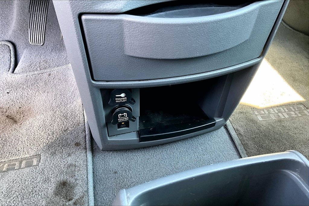 Used 2009 Dodge Grand Caravan SXT FWD image 22