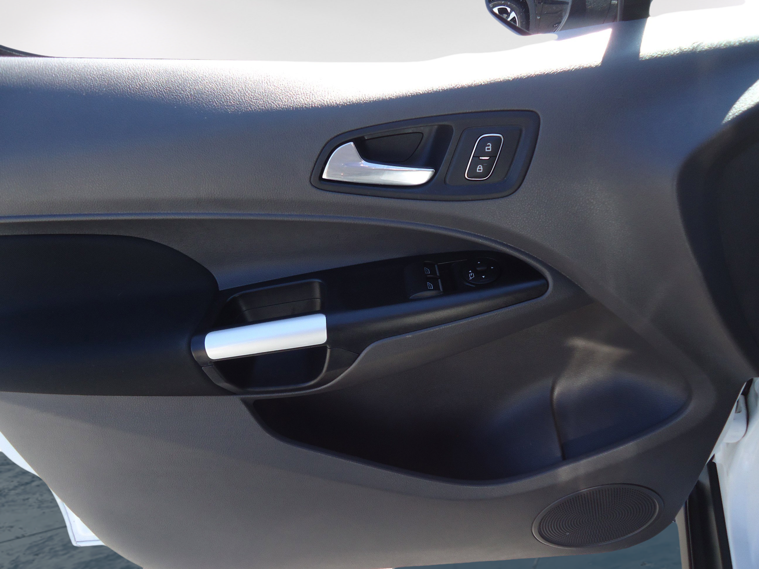 Used 2020 Ford Transit Connect XLT FWD image 18
