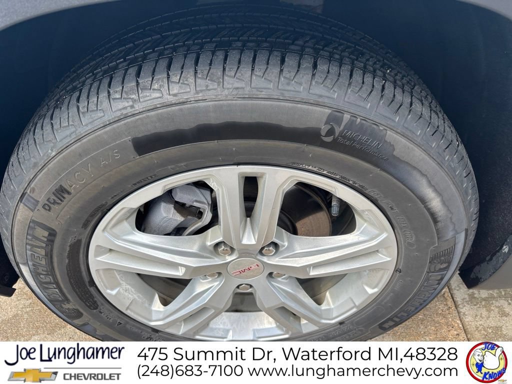 Used 2023 GMC Terrain SLE FWD image 9
