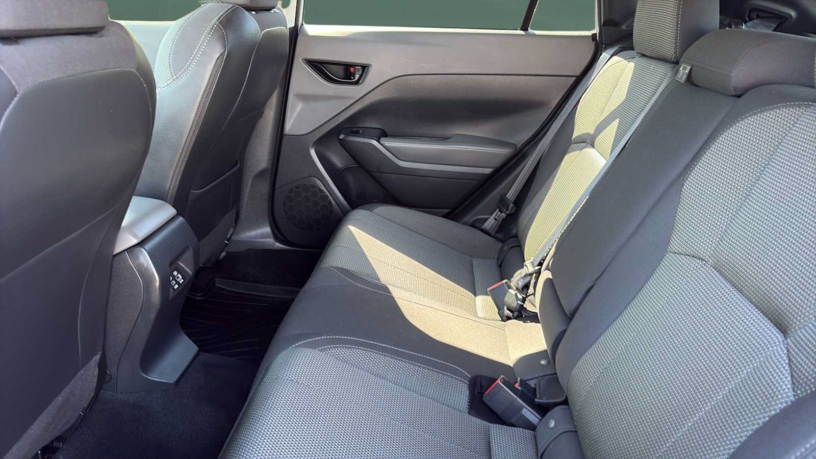 Used 2024 Subaru Crosstrek 2.0i Premium AWD/4WD image 18