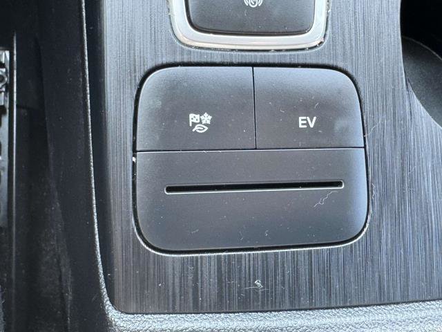 Used 2022 Ford Escape SE image 14
