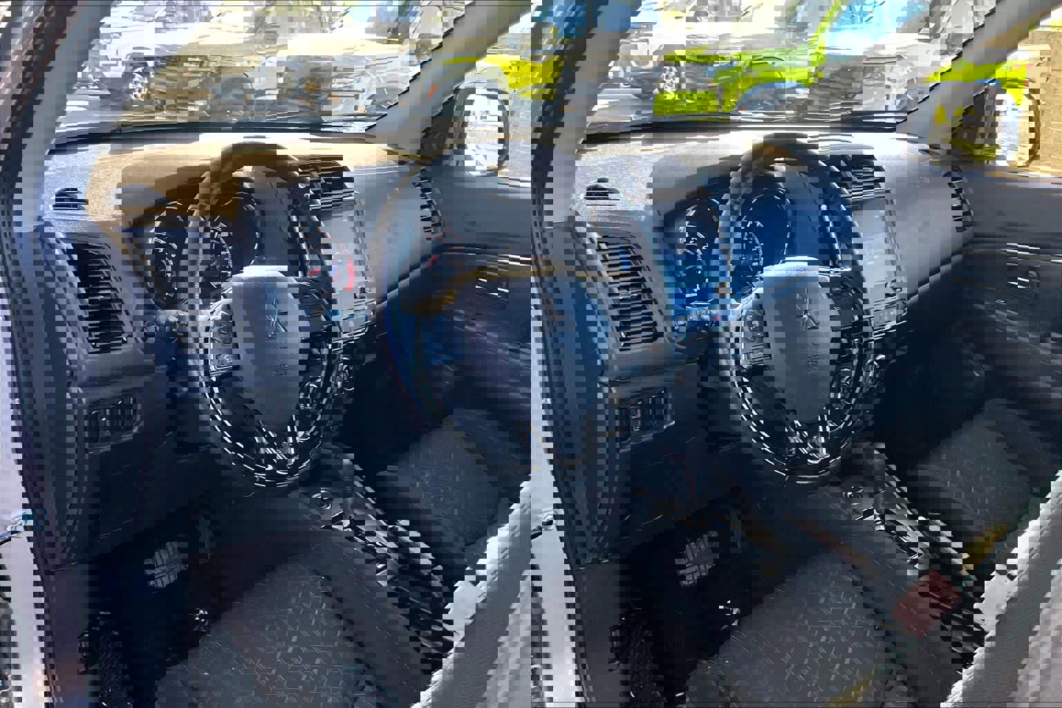 Used 2024 Mitsubishi Outlander Sport LE image 16