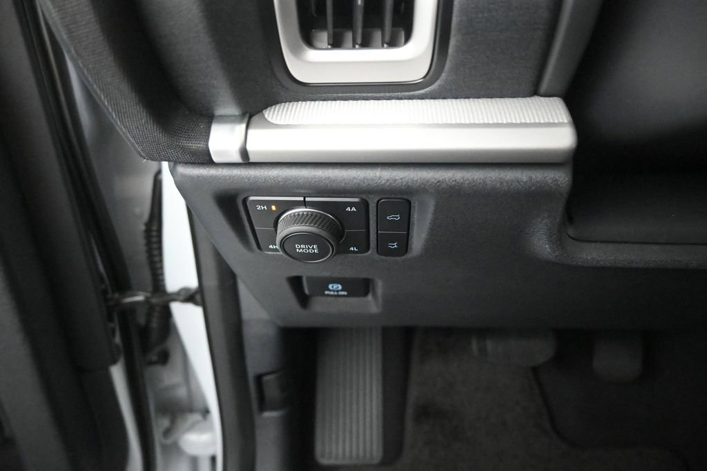 Used 2025 Ford Expedition Active AWD/4WD image 24