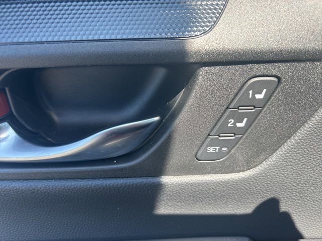 Used 2025 Honda CR-V Sport-L image 18