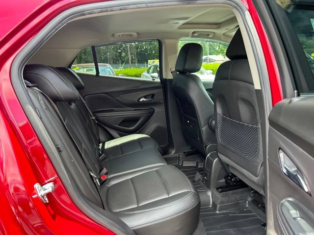 Used 2019 Buick Encore Essence w/ Experience Buick Package FWD image 19