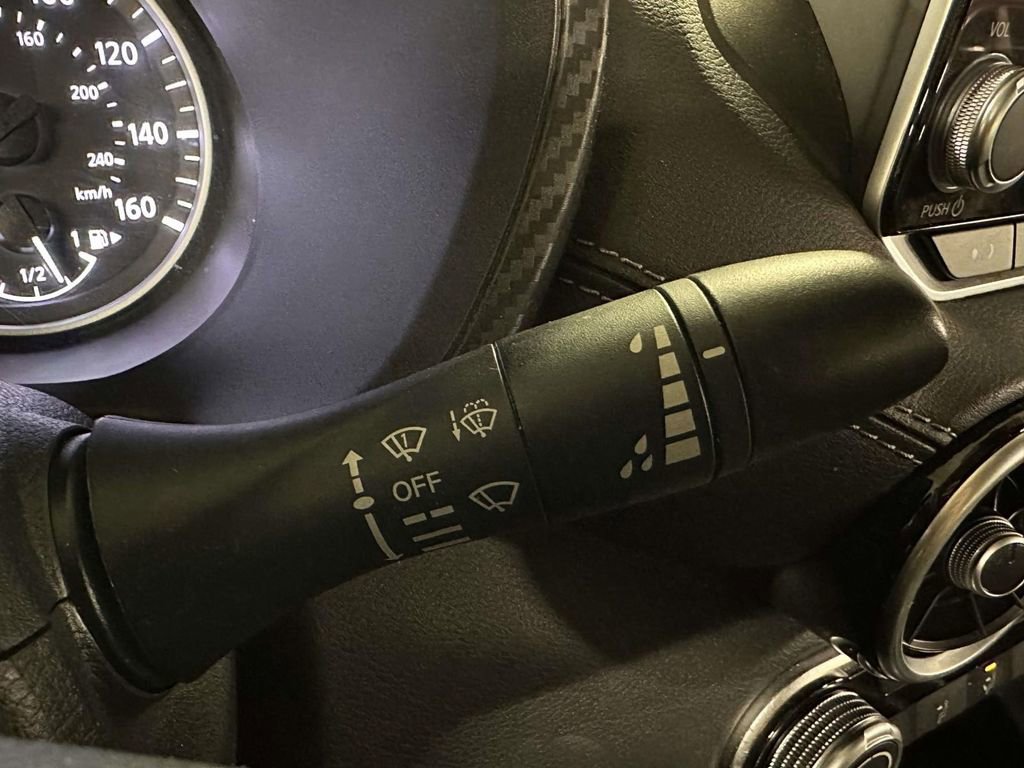 Used 2024 Nissan Sentra SV FWD image 30