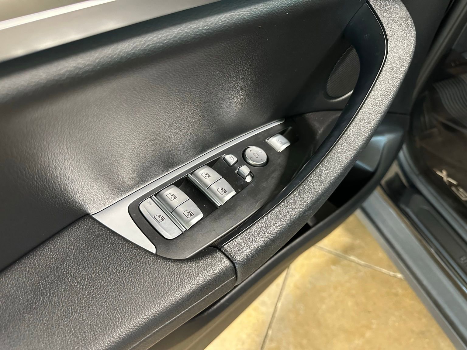 Used 2022 BMW X3 sDrive30i w/ Convenience Package RWD image 13