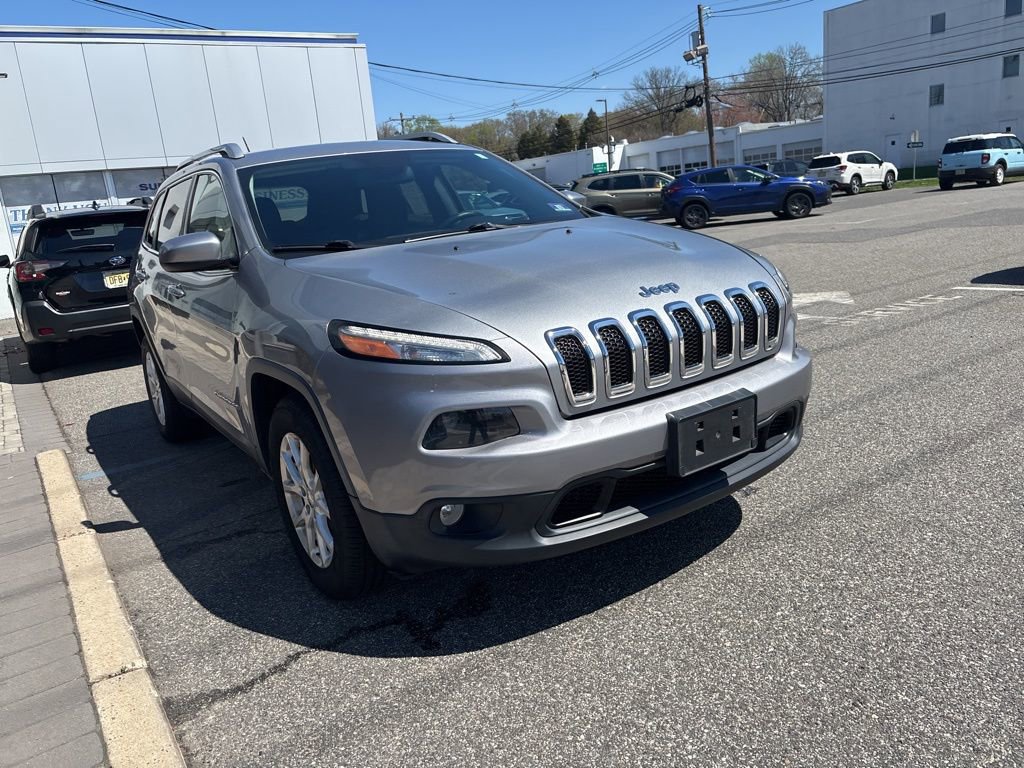 Used 2015 Jeep Cherokee Latitude image 2