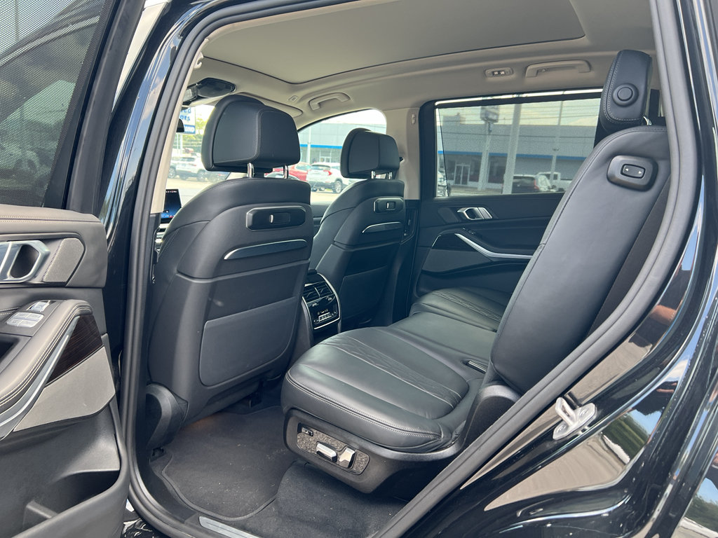 Used 2026 BMW X7 xDrive40i AWD/4WD image 10