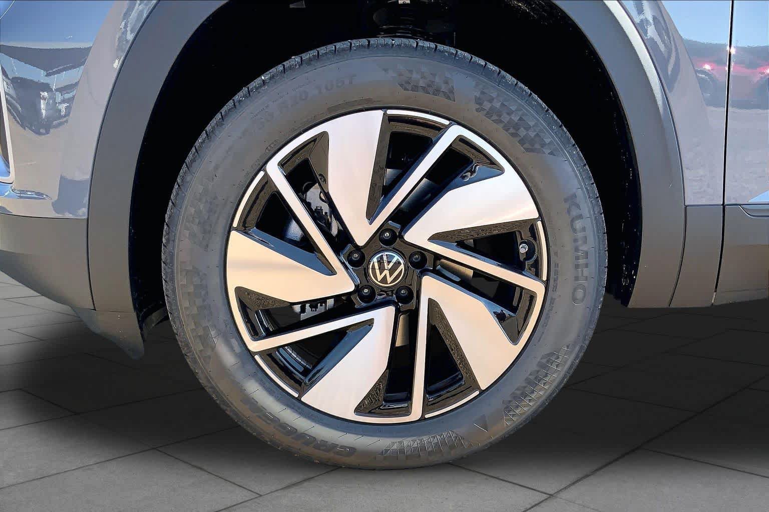 New 2026 Volkswagen Atlas SE AWD/4WD image 12