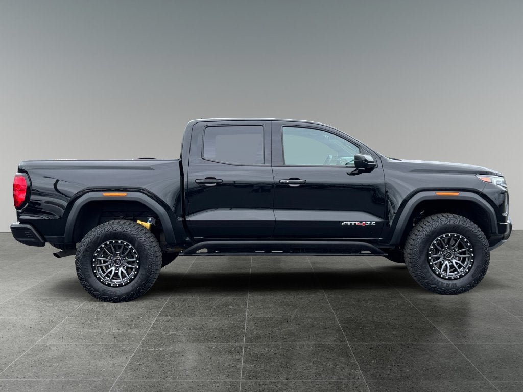 Used 2024 GMC Canyon AT4X AWD/4WD image 11