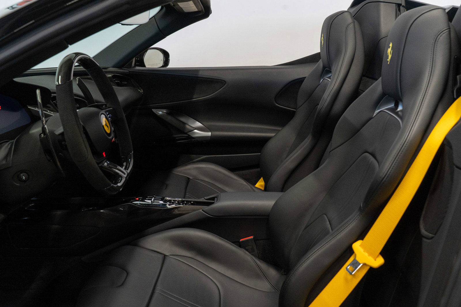 Used 2025 Ferrari SF90 Spider AWD/4WD image 4