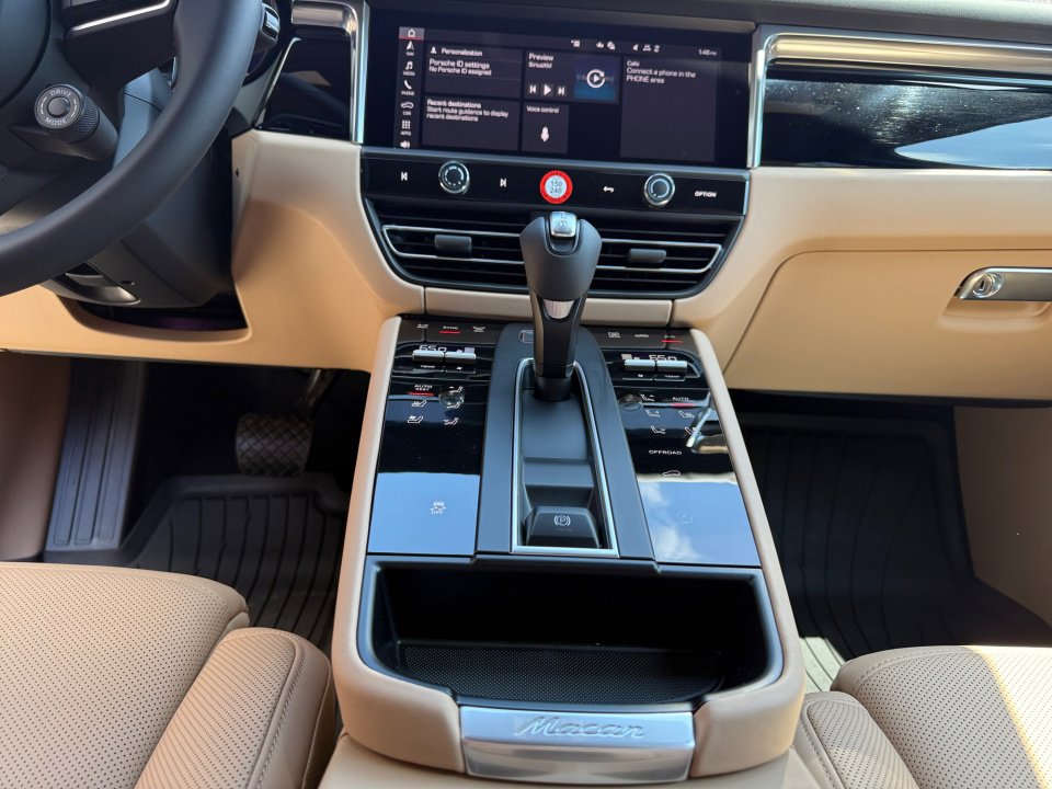 New 2026 Porsche Macan Turbo AWD/4WD image 16