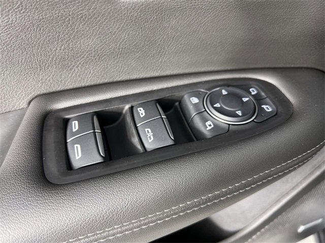 Used 2025 Cadillac XT6 Luxury image 24