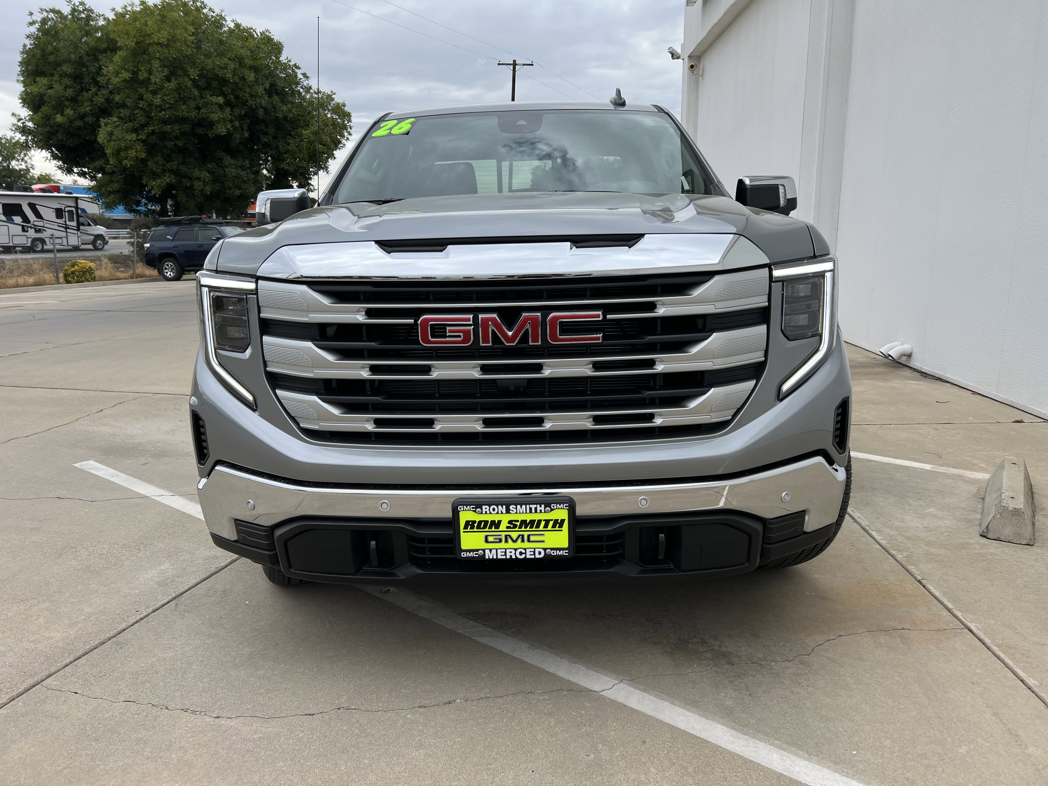 New 2026 GMC Sierra 1500 SLE w/ Preferred Package image 4