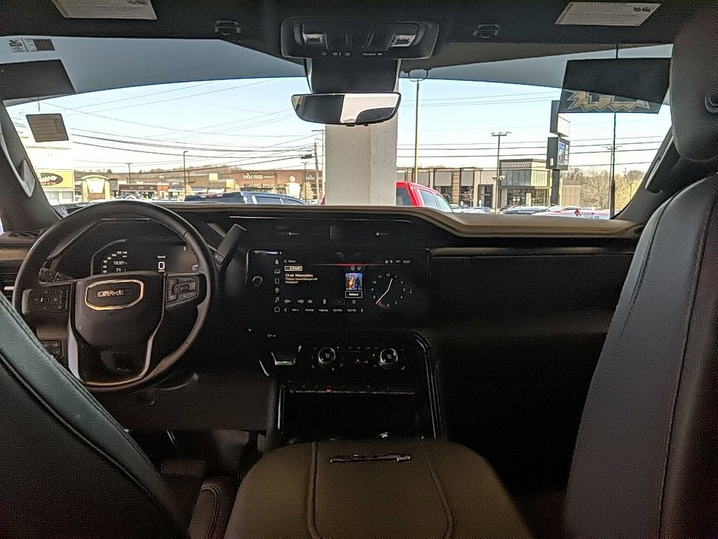 Used 2024 GMC Sierra 2500 AT4 w/ AT4 Premium Plus Package image 17